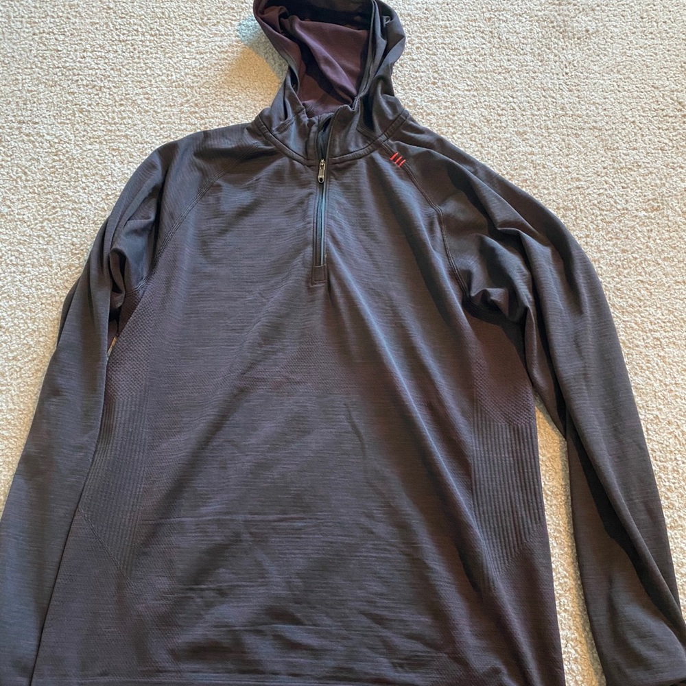Men’s Lululemon metal vent hoodie long sleeve
